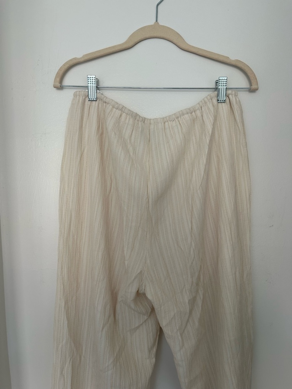 DISSH Lightweight Cream Wide-Leg pants - Picture 4 of 5